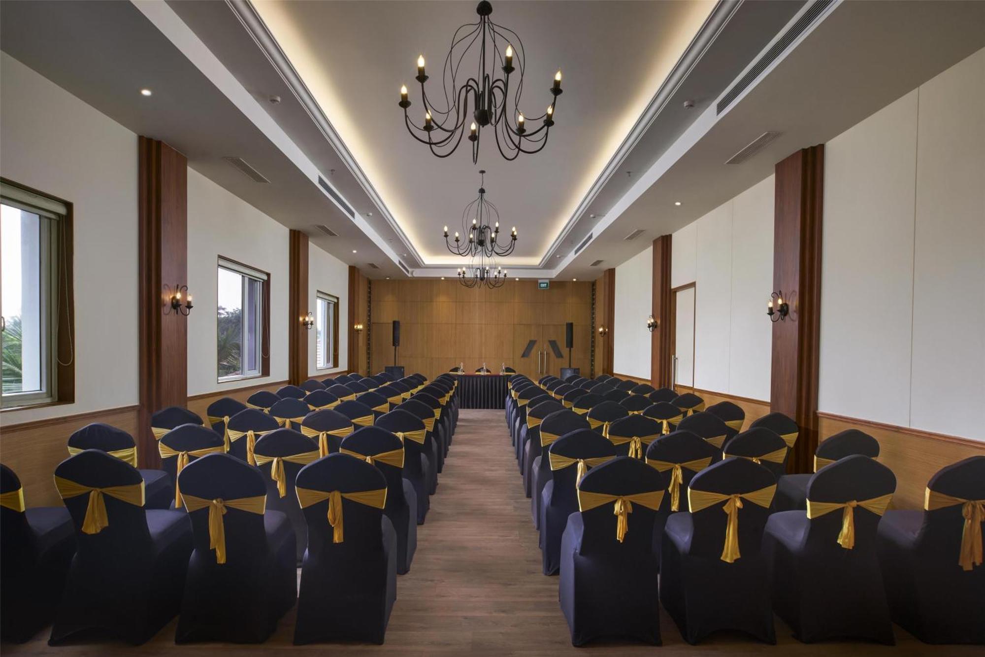 Radisson Goa Кандолим Экстерьер фото