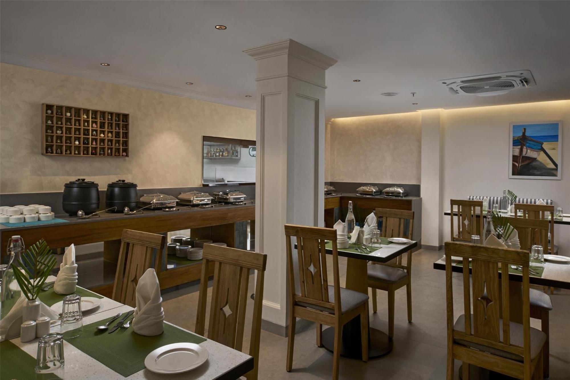 Radisson Goa Кандолим Экстерьер фото